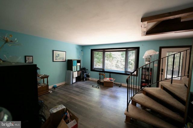 42 W LAKE RD, Medford, NJ 08055