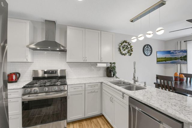 1431 Sumter Avenue N, Golden Valley, MN 55427