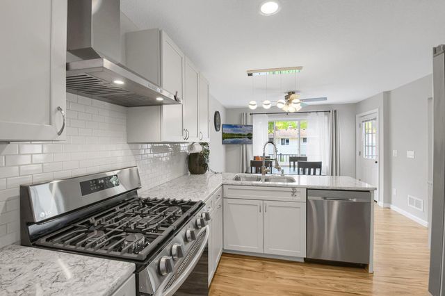 1431 Sumter Avenue N, Golden Valley, MN 55427