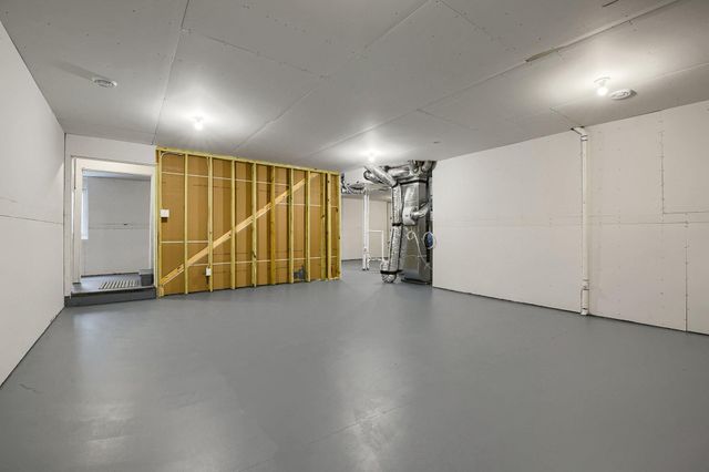 1431 Sumter Avenue N, Golden Valley, MN 55427