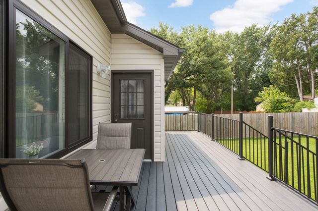 1431 Sumter Avenue N, Golden Valley, MN 55427