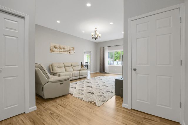 1431 Sumter Avenue N, Golden Valley, MN 55427