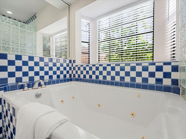 1735 Hodge Lake Lane, Sugar Land, TX 77478