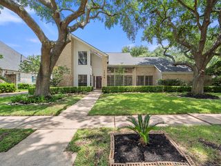 1735 Hodge Lake Lane, Sugar Land, TX 77478