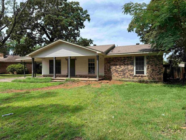 1000 towering oaks Drive, Jacksonville, AR 72076