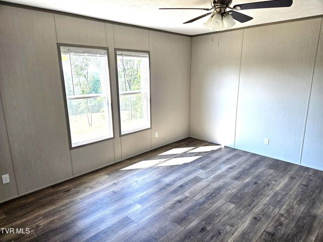 368 Oak Grove Road, Rogersville, TN 37857