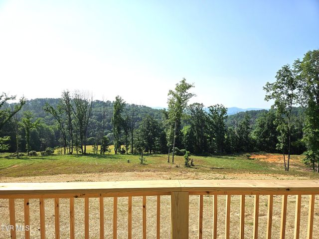 368 Oak Grove Road, Rogersville, TN 37857
