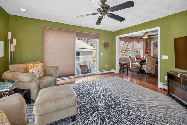 22 Mcrayne Hill Rd, Billerica, MA 01821