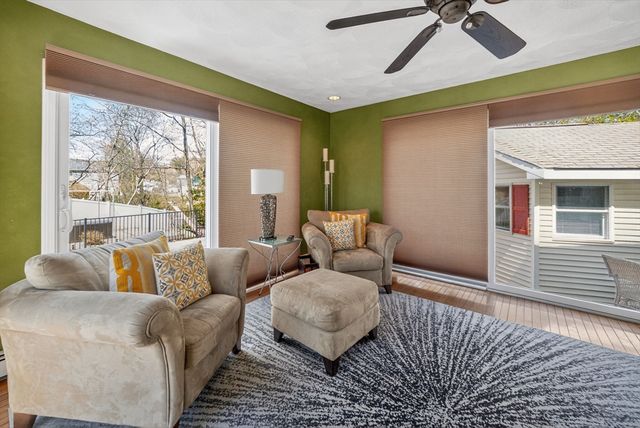22 Mcrayne Hill Rd, Billerica, MA 01821