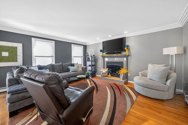 22 Mcrayne Hill Rd, Billerica, MA 01821