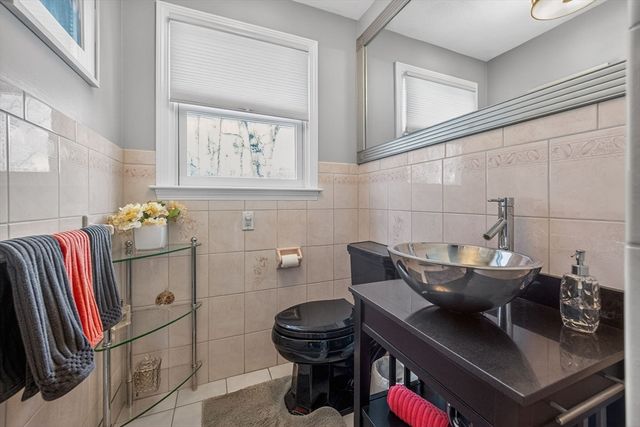 22 Mcrayne Hill Rd, Billerica, MA 01821
