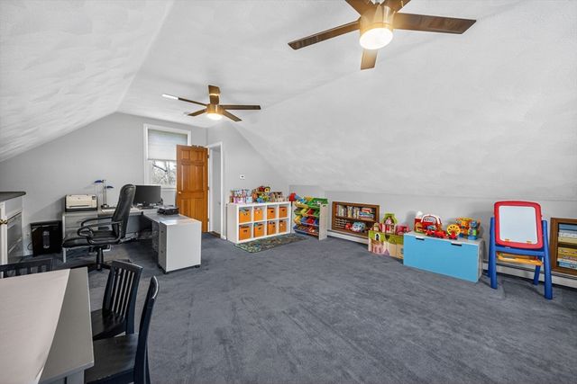 22 Mcrayne Hill Rd, Billerica, MA 01821