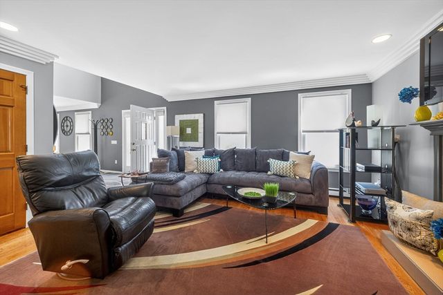 22 Mcrayne Hill Rd, Billerica, MA 01821