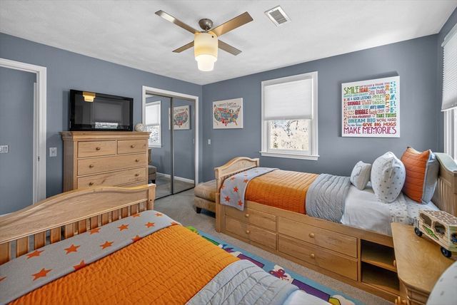 22 Mcrayne Hill Rd, Billerica, MA 01821