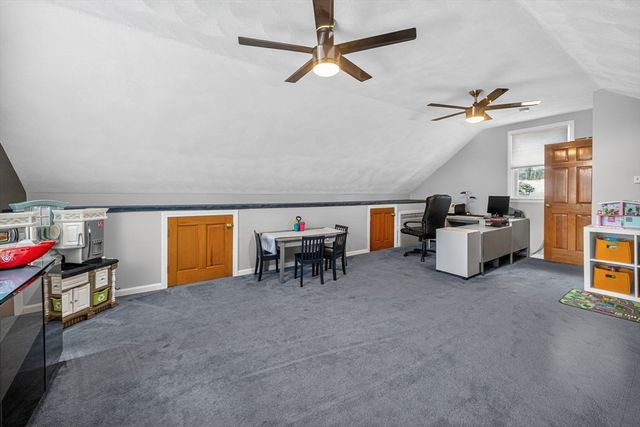 22 Mcrayne Hill Rd, Billerica, MA 01821