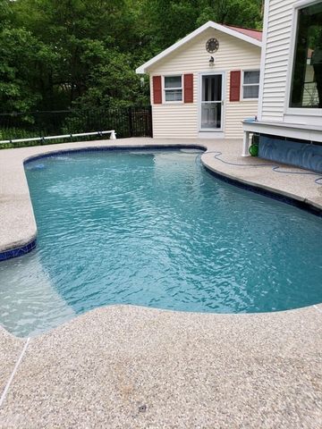 22 Mcrayne Hill Rd, Billerica, MA 01821