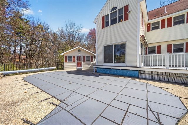 22 Mcrayne Hill Rd, Billerica, MA 01821