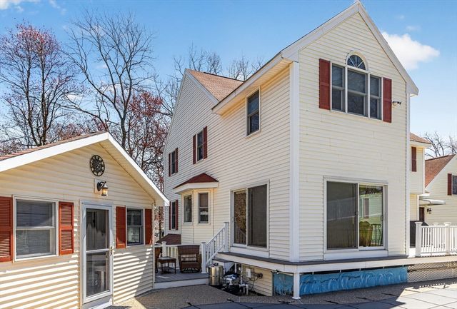 22 Mcrayne Hill Rd, Billerica, MA 01821