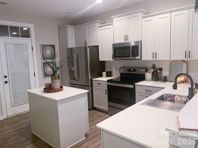 9428 Kings Parade Boulevard, Charlotte, NC 28273