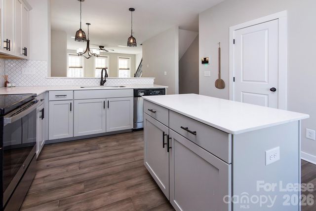 9428 Kings Parade Boulevard, Charlotte, NC 28273