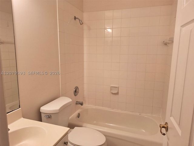 5770 NW 113th Pl 0, Doral, FL 33178