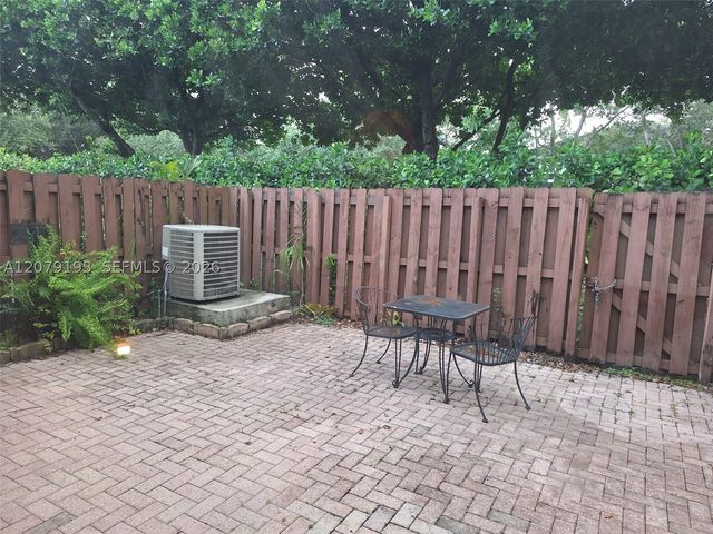 5770 NW 113th Pl 0, Doral, FL 33178