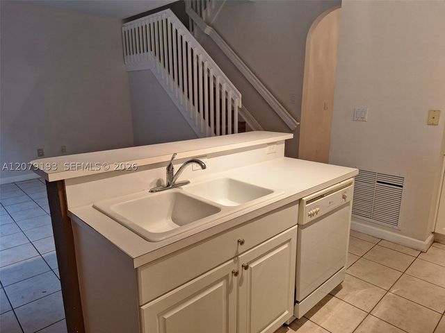 5770 NW 113th Pl 0, Doral, FL 33178
