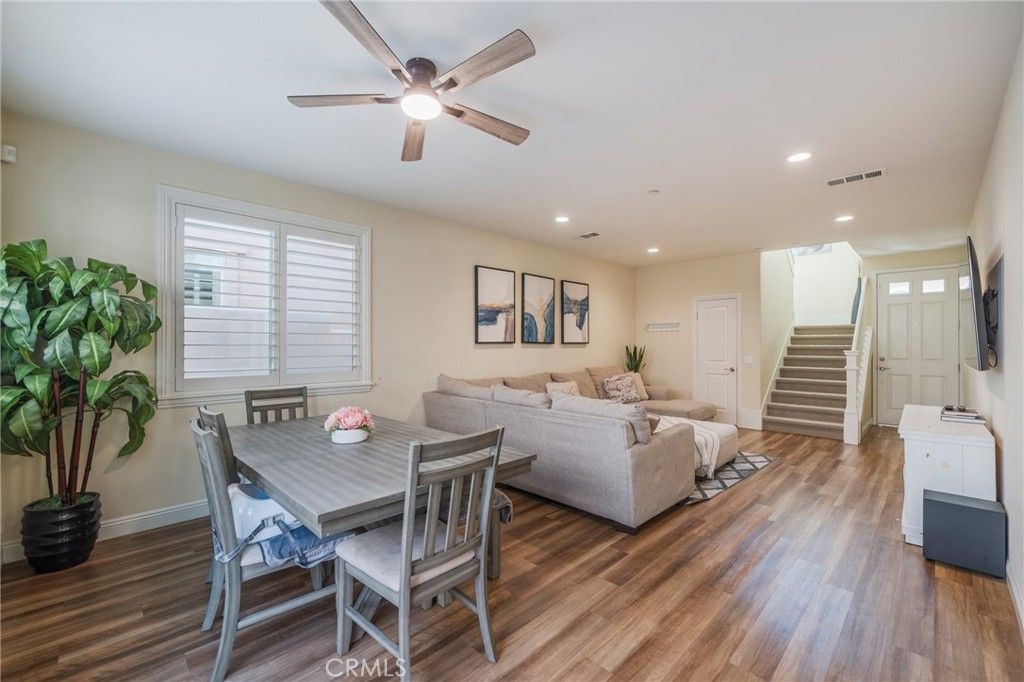 Image 3 of property listing at 14944 Texaco, Paramount, CA 90723