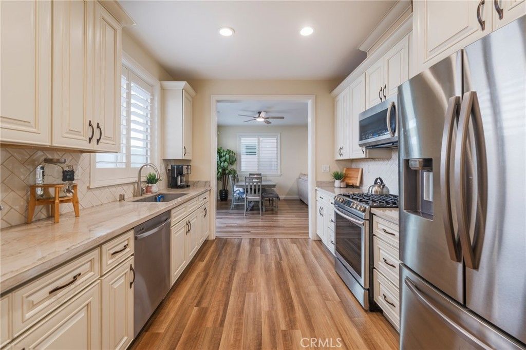 Image 5 of property listing at 14944 Texaco, Paramount, CA 90723