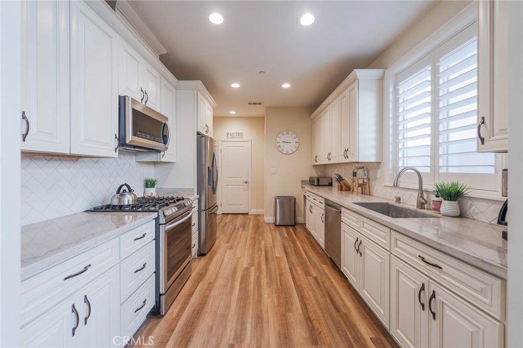 Image 6 of property listing at 14944 Texaco, Paramount, CA 90723