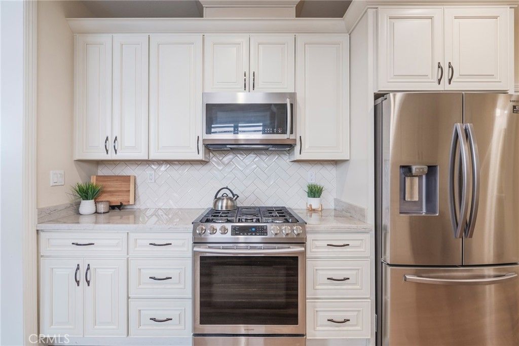 Image 7 of property listing at 14944 Texaco, Paramount, CA 90723