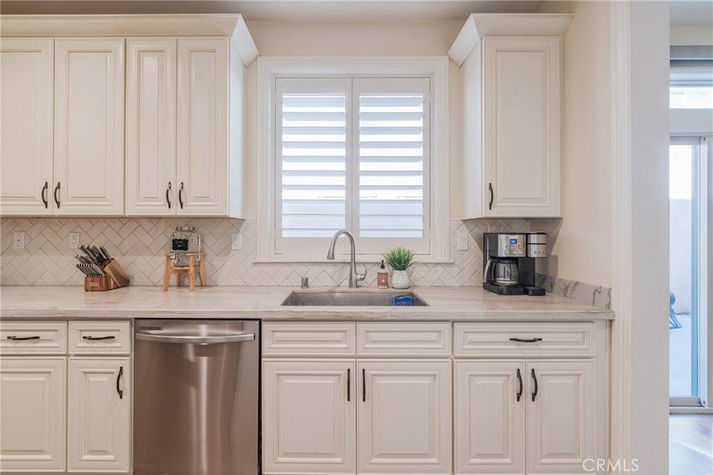 Image 8 of property listing at 14944 Texaco, Paramount, CA 90723