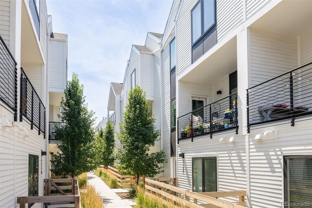 1179 S Reed Way, Lakewood, CO 80232