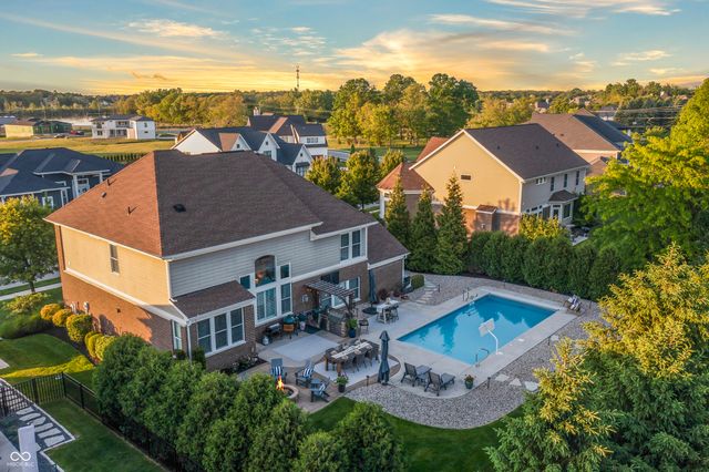 10589 Geist View Drive, Fishers, IN 46055