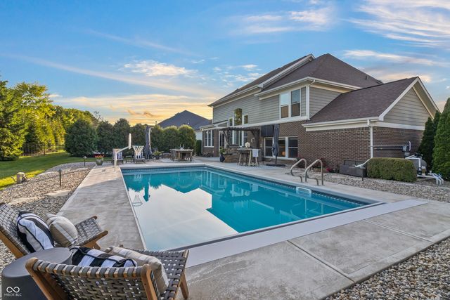 10589 Geist View Drive, Fishers, IN 46055