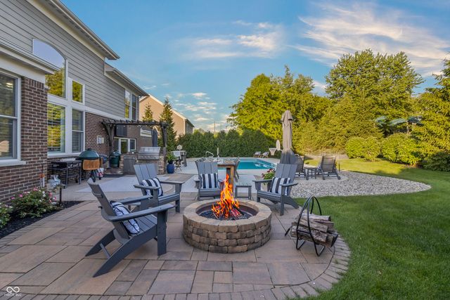 10589 Geist View Drive, Fishers, IN 46055