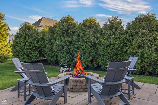 10589 Geist View Drive, Fishers, IN 46055