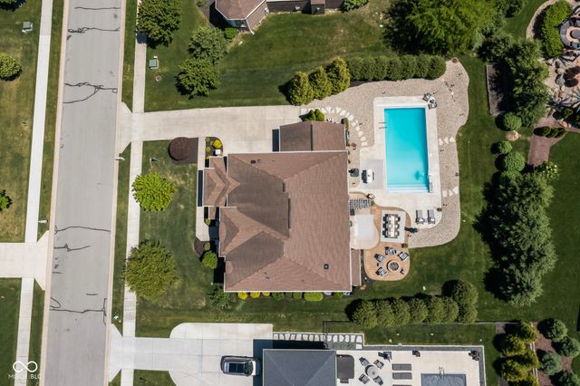 10589 Geist View Drive, Fishers, IN 46055