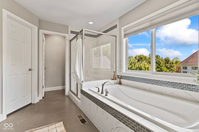 10589 Geist View Drive, Fishers, IN 46055