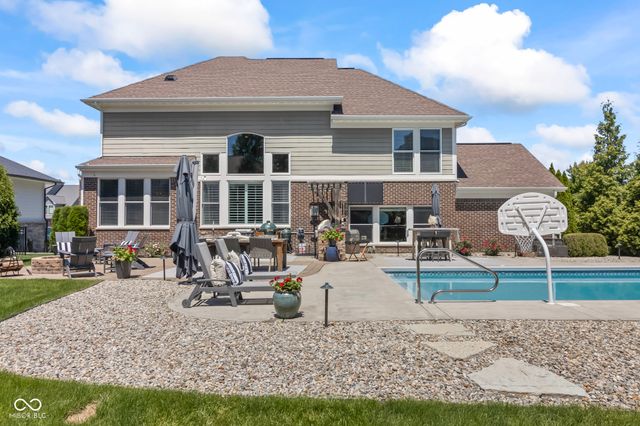 10589 Geist View Drive, Fishers, IN 46055