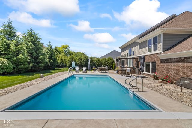 10589 Geist View Drive, Fishers, IN 46055