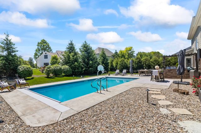 10589 Geist View Drive, Fishers, IN 46055