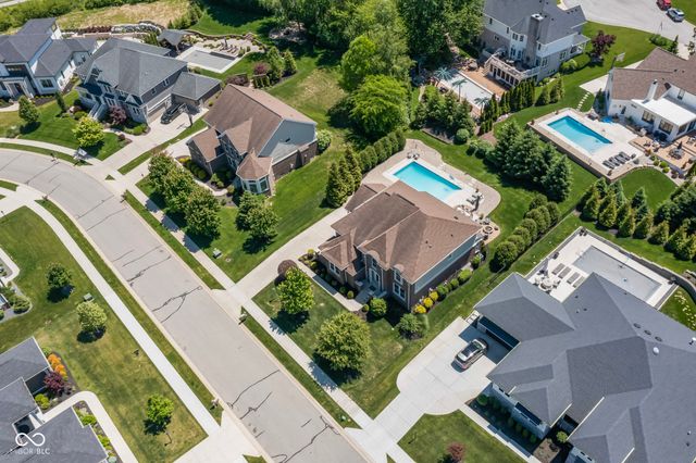 10589 Geist View Drive, Fishers, IN 46055
