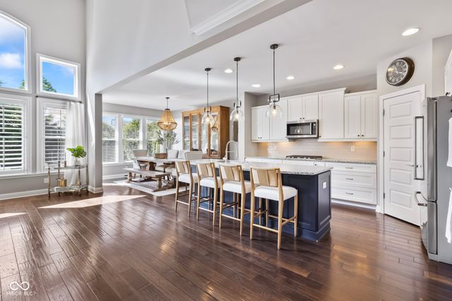 10589 Geist View Drive, Fishers, IN 46055