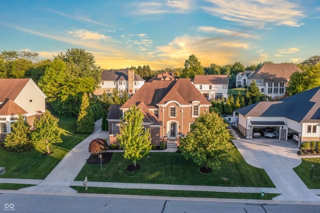10589 Geist View Drive, Fishers, IN 46055