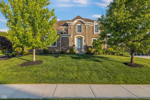 10589 Geist View Drive, Fishers, IN 46055