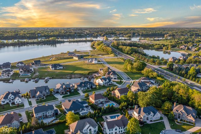 10589 Geist View Drive, Fishers, IN 46055