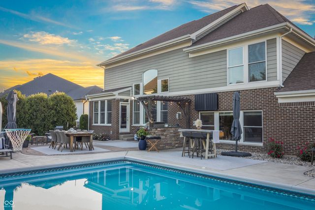 10589 Geist View Drive, Fishers, IN 46055