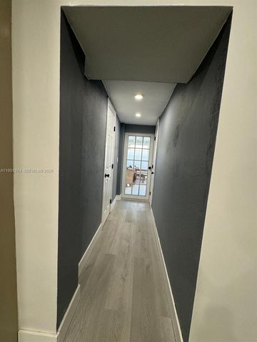 635 N 28th Ave, Hollywood, FL 33020