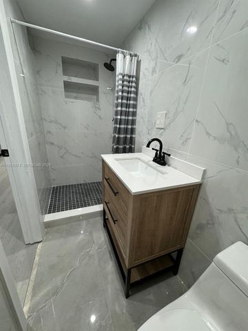 635 N 28th Ave, Hollywood, FL 33020